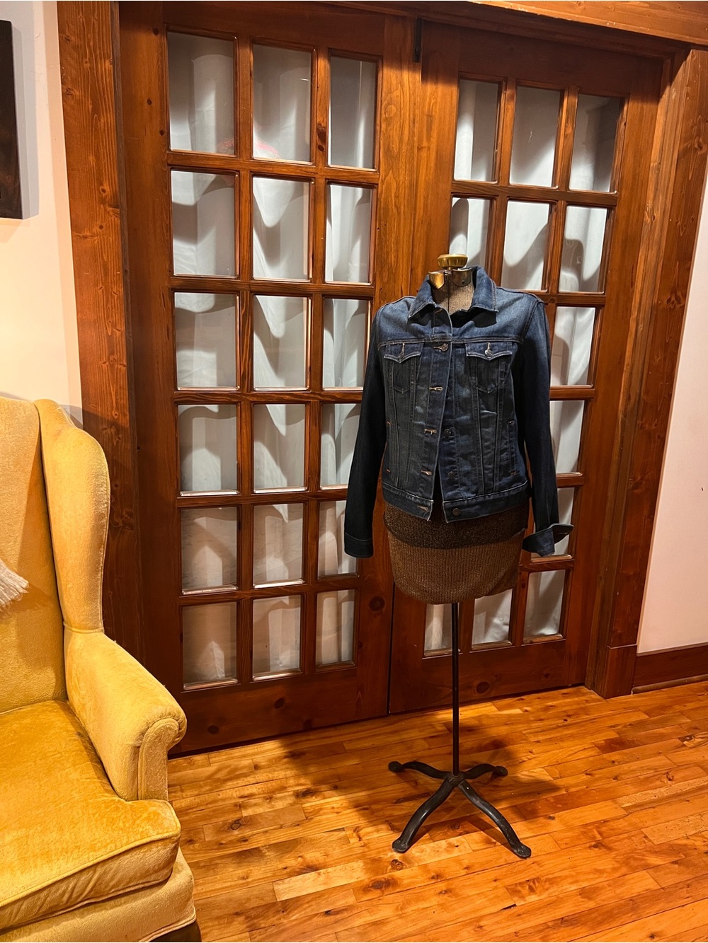Old Navy Dark Blue Denim Jacket - Classic Trucker Style